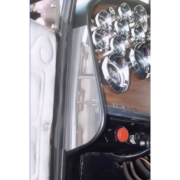 End Dash Trim Driver