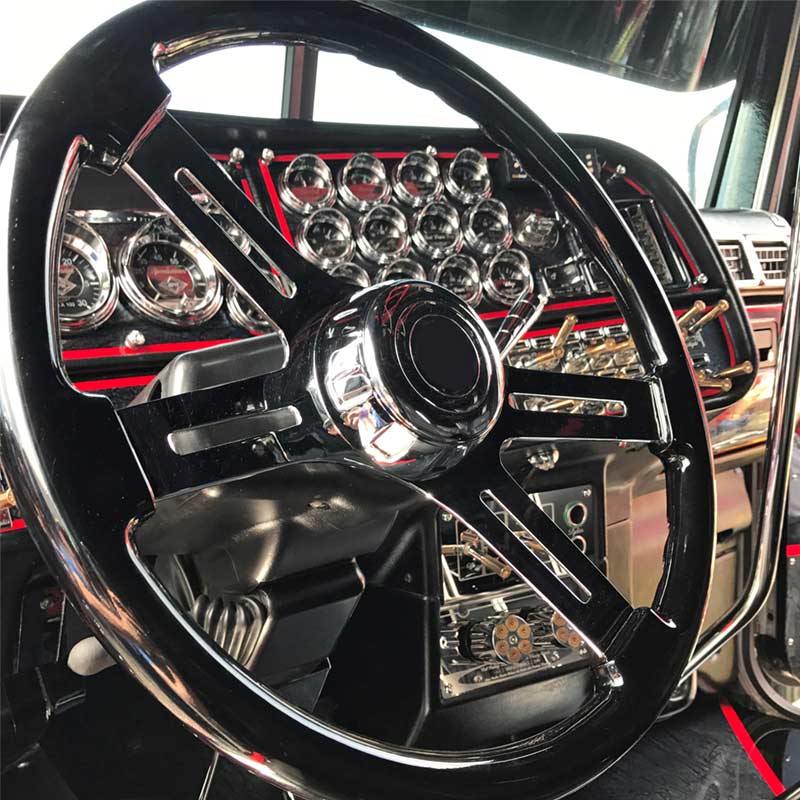 thumbnail image 2 of 18" Black Muscle Steering Wheel - Polished Finish For Freightliner, Kenworth, Peterbilt 2 of 12