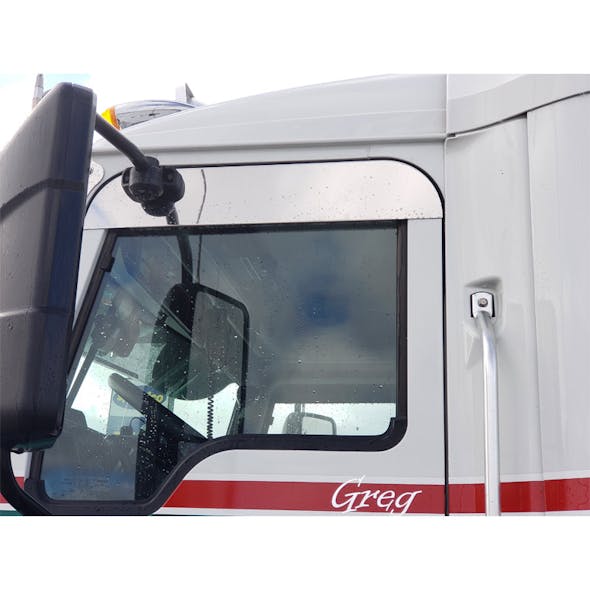 Mack Vision Pinnacle & Anthem 5" Chop Top Door Trim - Profile View