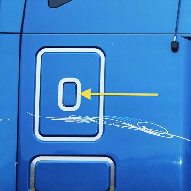 Freightliner Cascadia Sleeper Vent Surround