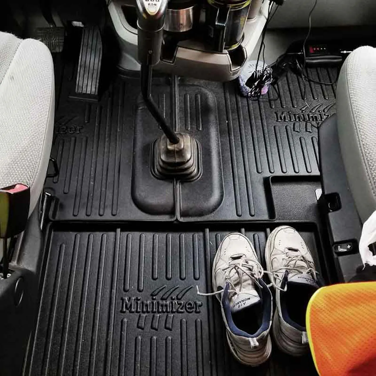 Red Heavy-Duty Rubber Floor Mats For Kenworth T680/T880 & Peterbilt 579/567 – #13430
