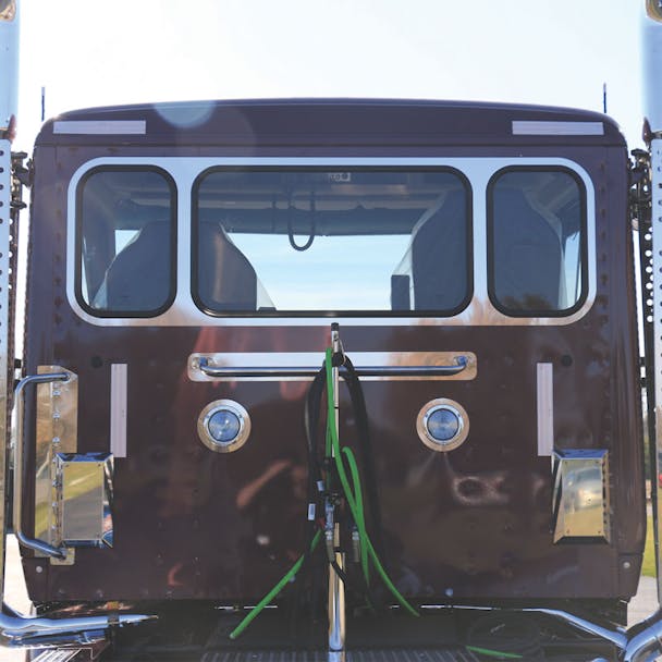 Kenworth T680 T880 Daycab Rear Window Trim For 3 Windows
