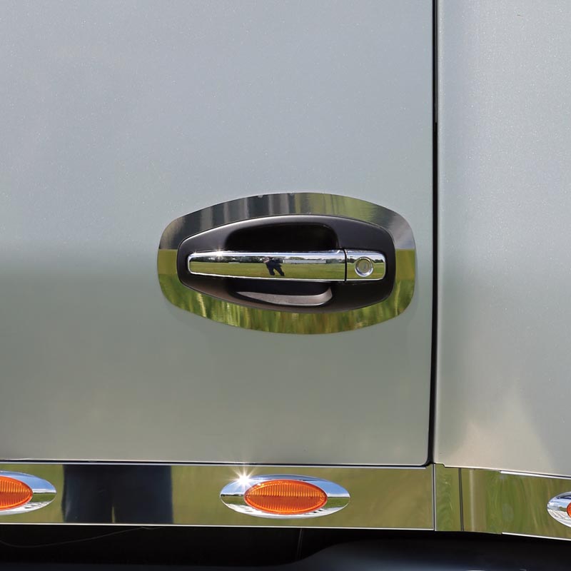 Kenworth T680 & T880 Cab Door Handle Trim By RoadWorks - Raney's