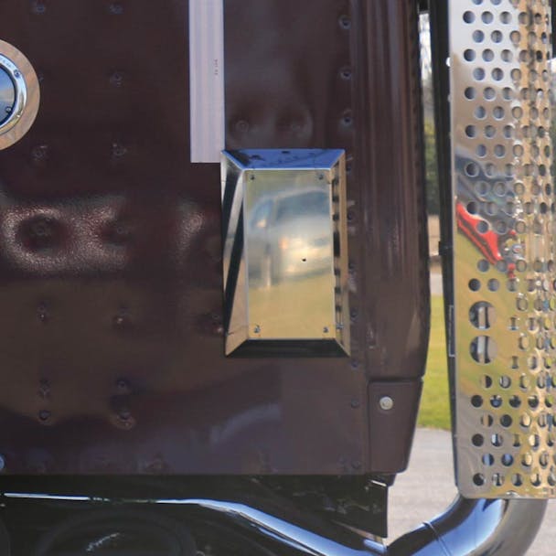 Kenworth T680 & T880 Cab Vent Cover