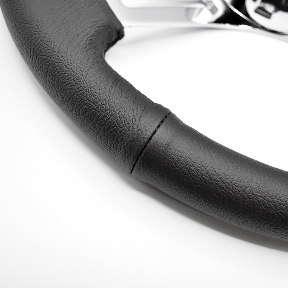 thumbnail image 2 of 18 Inch Black Polyurethane Steering Wheel With Smooth Horn – Fits Freightliner 96-06 2 of 6