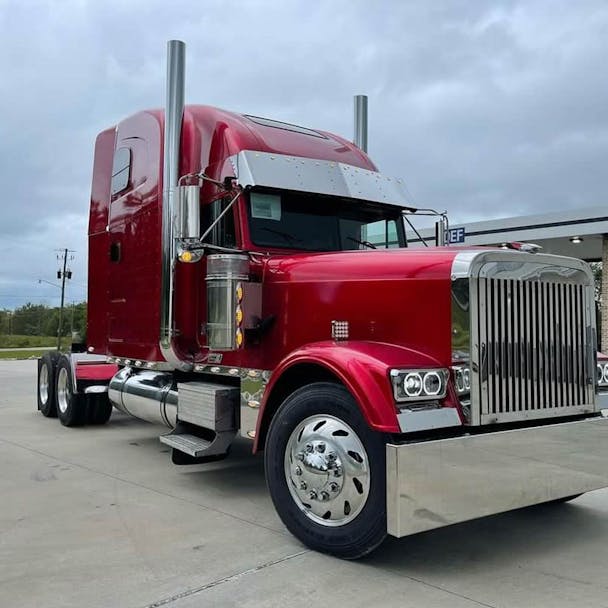 Freightliner Classic FLD 6" Lincoln Exhaust Stack Kit default