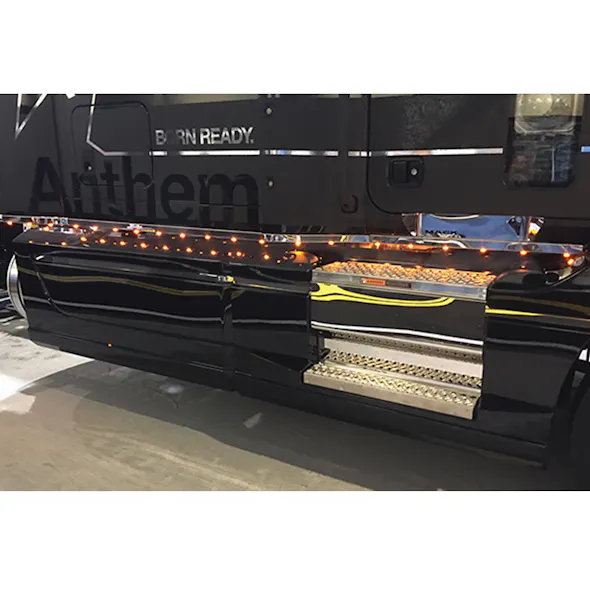 Mack Anthem Skirting Kit On Truck Lit Up