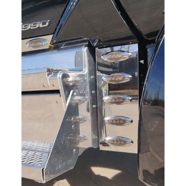 Kenworth T680 T880 W990 Cowl Panels Close View