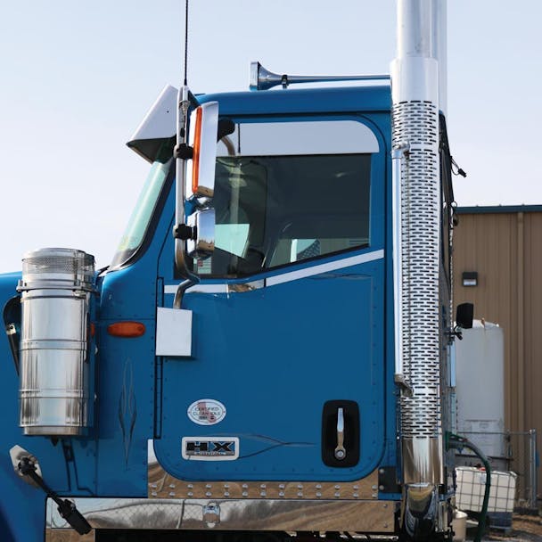 International HX520 HX620 Dimpled Under Door Panels