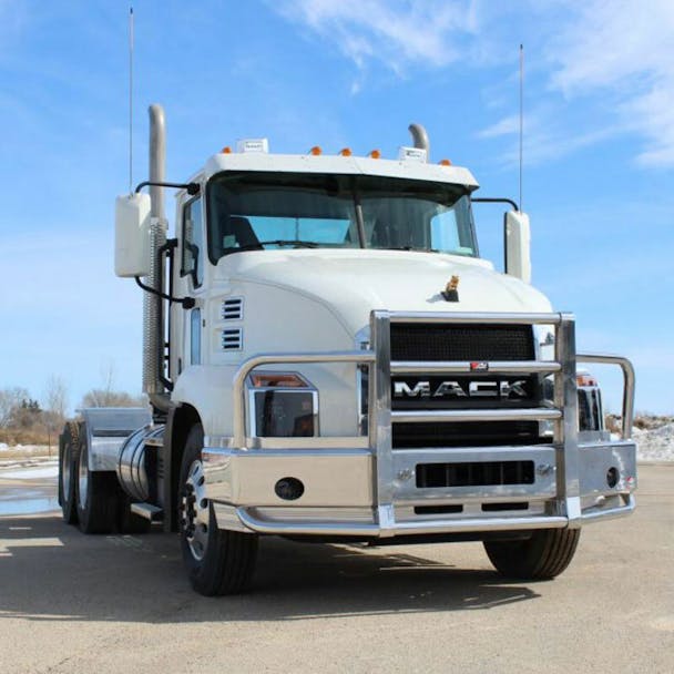 Mack CL Set Back Axle Ali Arc Curved Front Bumper Grill Guard