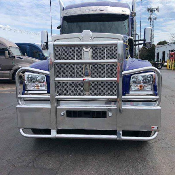 Kenworth W990 2019+ Ali Arc Straight Bumper Grill Guard