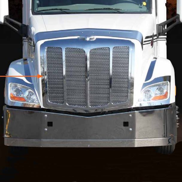 Peterbilt 579 Grill Surround Trim (Installed)