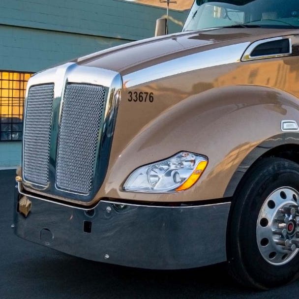 Kenworth T680 18" 304 Stainless Steel Bumper With Tow Holes