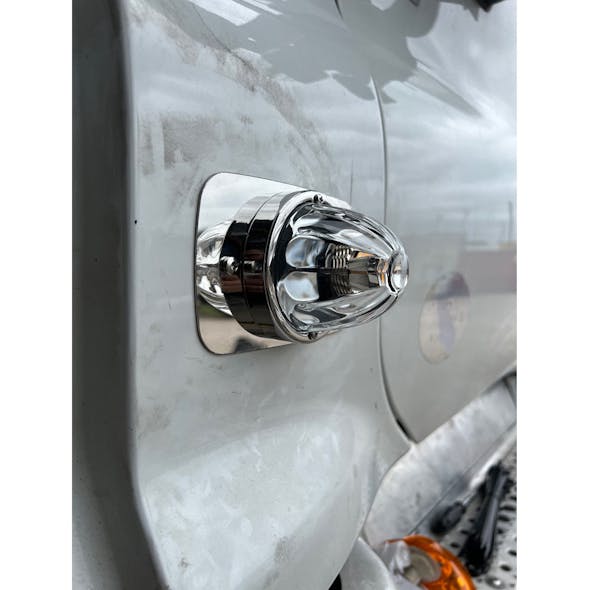 Freightliner Turn Signal Light Bracket 1 Watermelon Light Hole - White Truck