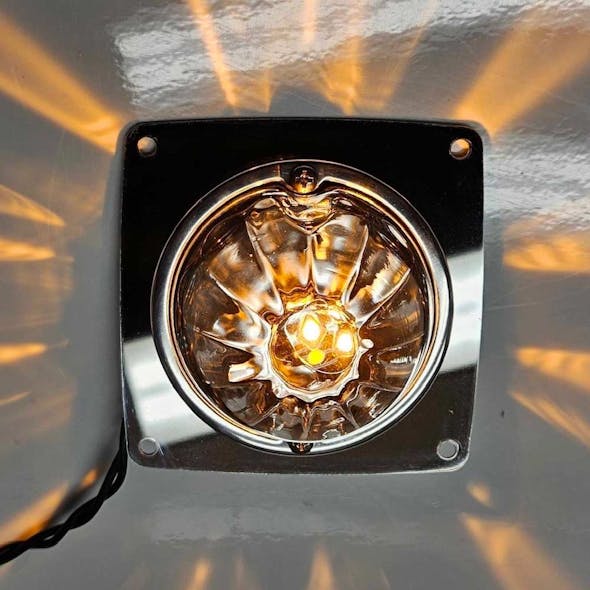 Freightliner FLD120 Bunk Light Bracket with 1 Watermelon Light Hole - lit