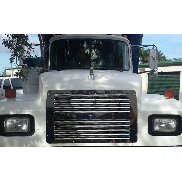 Stainless-Steel-Louvered-Grille-front