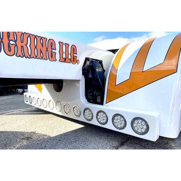Universal Front T-Bar Bumper Talladega Fiberglass - close