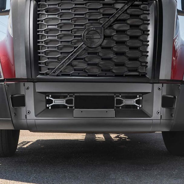 Volvo VNL 2018-2024 Center Bumper 82750060 - Installed on truck