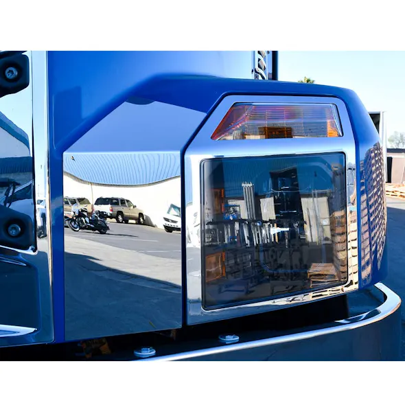 Mack Anthem 2018+ Fender Guard By Valley Chrome-Display
