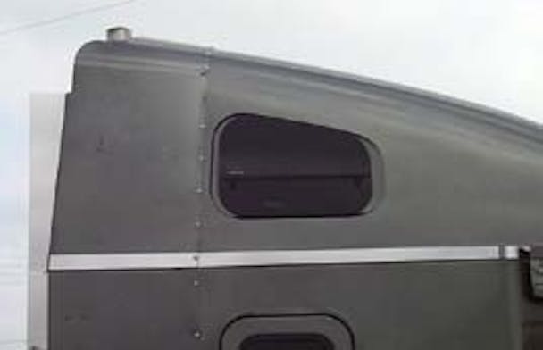 Freightliner Century Columbia Upper 70" Sleeper Trim By Roadworks