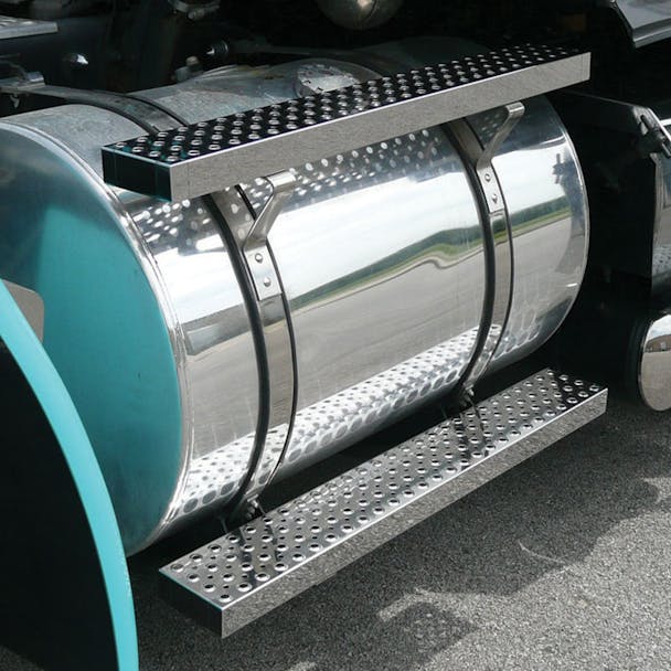 Kenworth K100 Tank Mounted Step With Tread Pattern 47" Long
