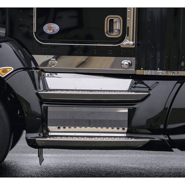 Kenworth T660 Kick Panels