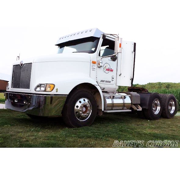 International 9200i Series 13" Drop Visor For Curved Windshield - Angle