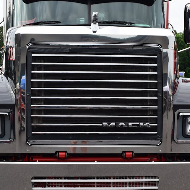 Mack CH Grill Surround Bug & Side Grill Deflector Combo Closeup
